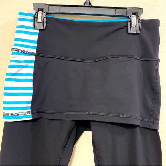 LULULEMON A Go Go Crop with Skirt in Black Women’s 6 Black/Twin Stripe. - Picture 4 of 13